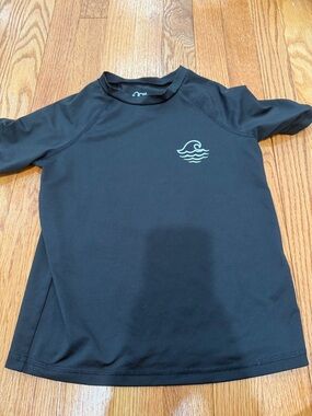 Boys Art Class Black Rashguard Swim Shirt Short Sleeves Size 8